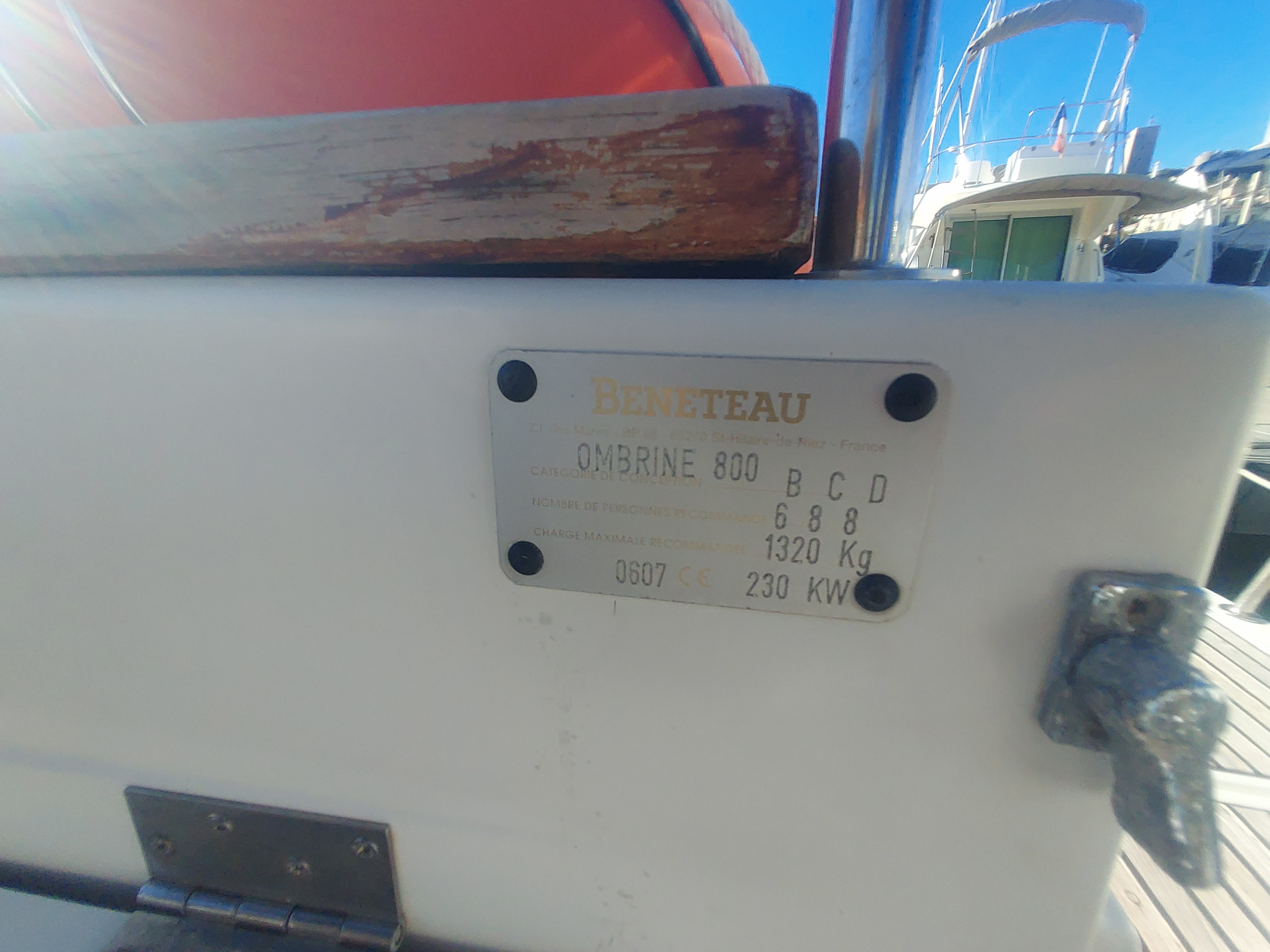 slider 16 Beneteau Ombrine 800